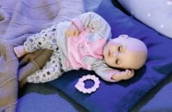 Zapf Creation 700822 - Baby Annabell® Sweet Dreams - Schlafanzug 7 Zapf Creation 700822 - Baby Annabell® Sweet Dreams - Schlafanzug -Spielzeugparadies 4001167700822 2 600x600