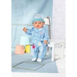 Zapf Creation 832592 - BABY Born® - Deluxe Jeans Overall, 43cm -Spielzeugparadies 4001167832592 2 600x600