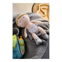 HABA 306637 - Babypuppe - Maxime, 28cm 7 HABA 306637 - Babypuppe - Maxime, 28cm -Spielzeugparadies 4010168260938 2 600x600
