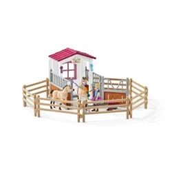SCHLEICH 42369 - Horse Club - Pferdebox Mit Arabern Und Pferdepflegerin 7 SCHLEICH 42369 - Horse Club - Pferdebox Mit Arabern Und Pferdepflegerin -Spielzeugparadies 4055744013836 2 600x600