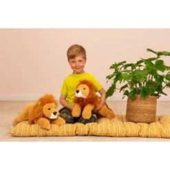 Teddy Hermann 904786 - Kuscheltier - Löwe Liegend, 45cm 7 Teddy Hermann 904786 - Kuscheltier - Löwe Liegend, 45cm -Spielzeugparadies teddy hermann 904786 kuscheltier lowe liegend 45cm 2 600x600
